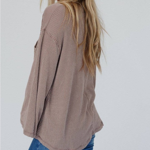 All You Need Textured Top-Acorn - Picture 4 of 5